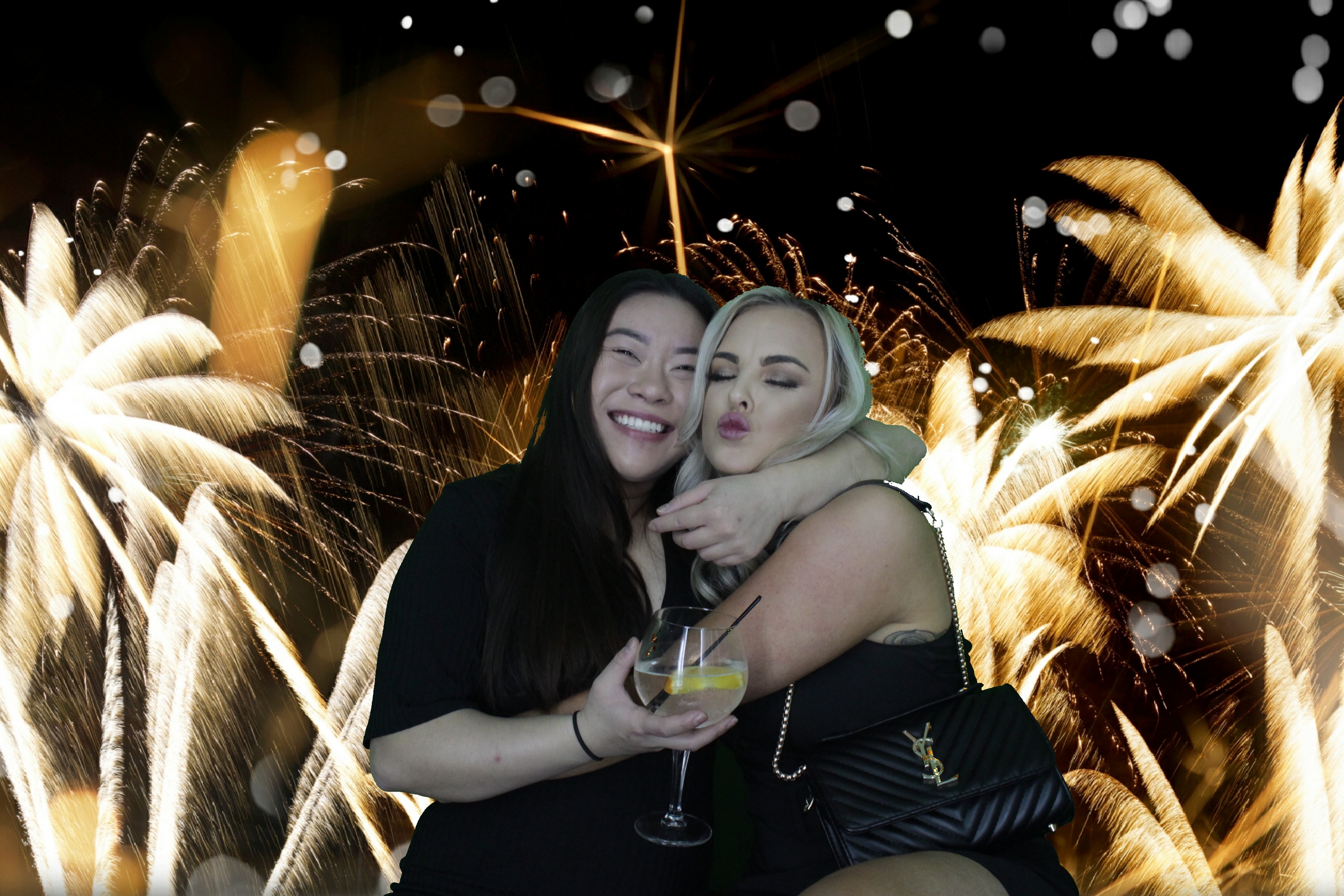 NYE Party | View more photos from the event at gallery.myphotoboothexperience.co.uk/u/MyPhotoBoothExperienceLtd/NYE-Party